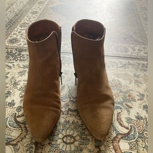 Aquatalia fuoco suede booties 6 1/2